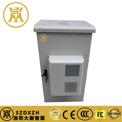 IP55 Outdoor Telecom Cabinet Powder Coating Pole Mount Enclosure met koelsysteem